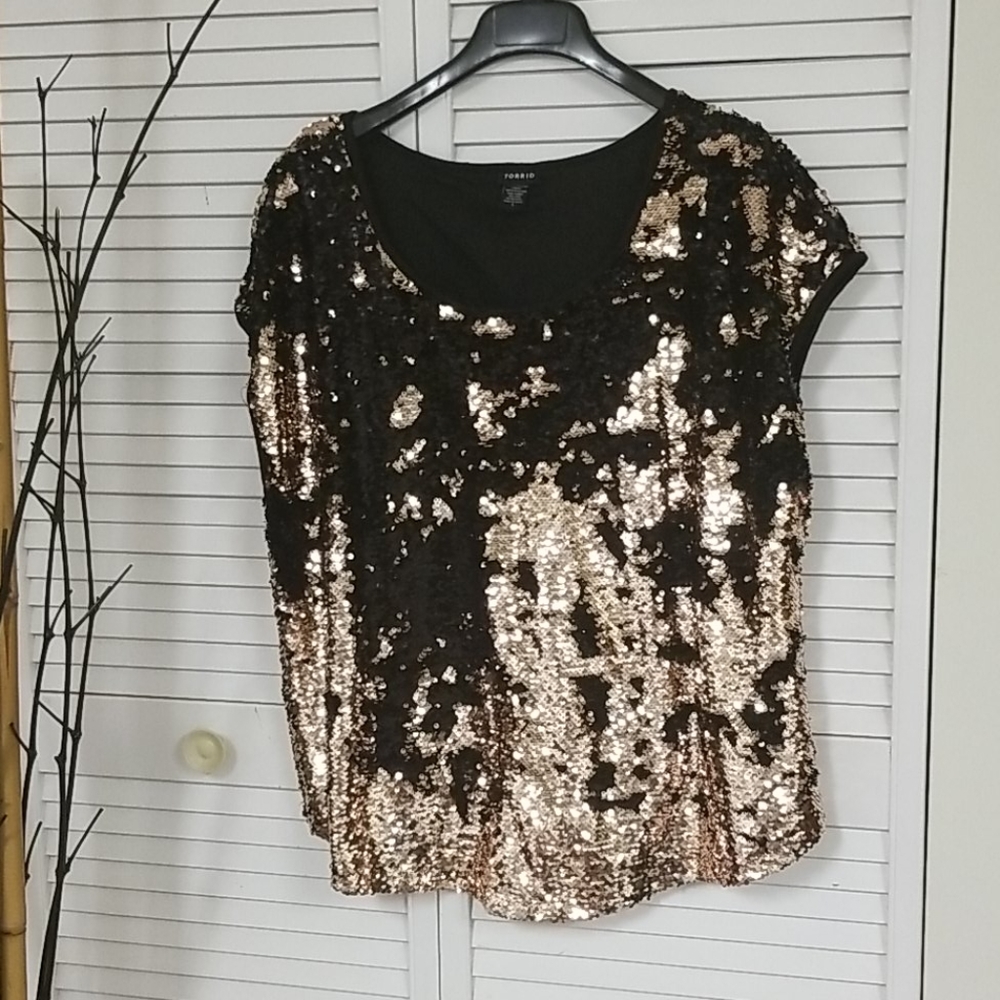 Torrid flip Sequin Top Black Gold blouse size 1X XXL party shirt